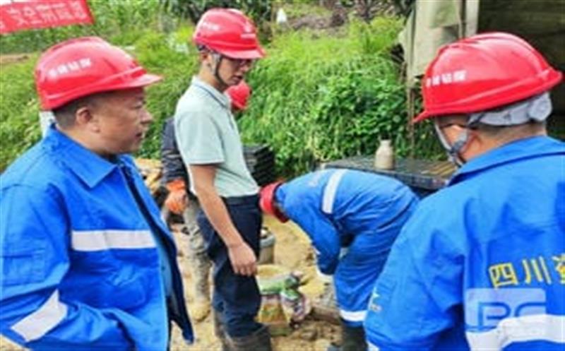 华锋钻探以技术创新为引领，，，，，，，破解施工难点 为集团“一号工程”顺利实施保驾护航