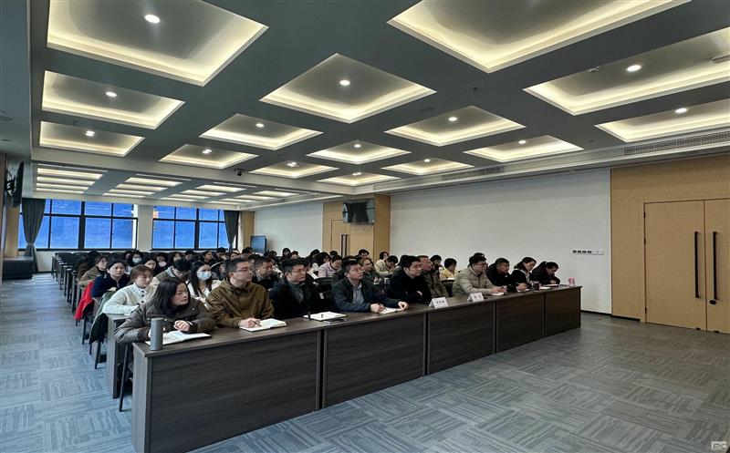 大力弘扬宪法精神，，，，，，，推动进一步全面深化改革 ——兴蜀设计集团开展第五期法律法规知识培训会